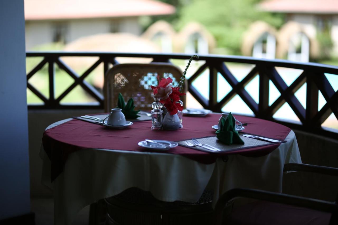 Hibiscus Garden Hotel Tissamaharama Kültér fotó
