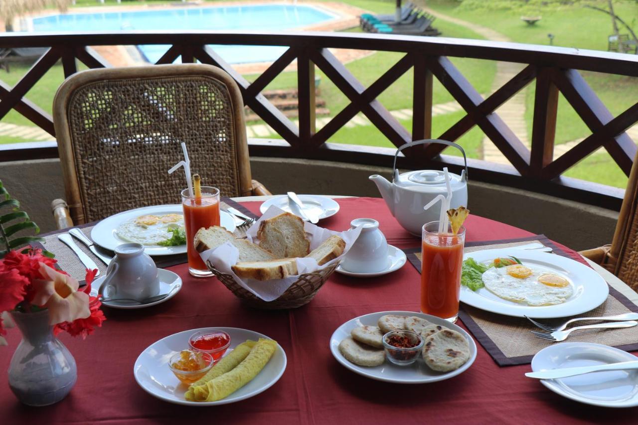 Hibiscus Garden Hotel Tissamaharama Kültér fotó
